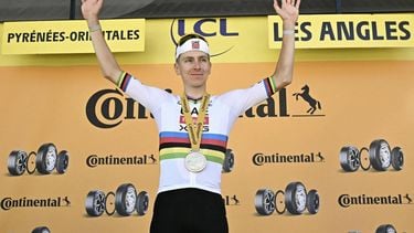 UAE Team Emirates - XRG's Slovenian rider Tadej Pogacar celebrates on the podium after winning the 3rd stage of the 113th edition of the Tour de France cycling race, 196 km between Granollers and Les Angles in southern France, on July 6, 2026. 
Loic VENANCE / AFP
