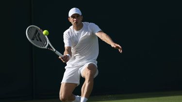 epa13075980 Tallon Griekspoor of the Netherlands reacts during his Men's Singles first round match against James Duckworth of Australia at the Wimbledon Championships in London, Britain, 30 June 2026.  EPA/ADAM VAUGHAN