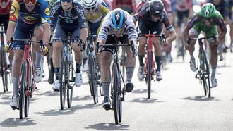 2023-08-15 17:55:52 epa10801731 Dutch rider Fabio Jakobsen (C) of Soudal - Quick Step team sprints to claim second place in the first stage of the Tour of Denmark cycling race, over 170km around Aalborg, Denmark, 15 August 2023.  EPA/Bo Amstrup  DENMARK OUT