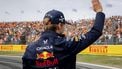 ZANDVOORT - Max Verstappen (Red Bull Racing) zwaait naar het publiek voorafgaand aan de F1 Grand Prix van Nederland op het Circuit van Zandvoort. ANP SEM VAN DER WAL