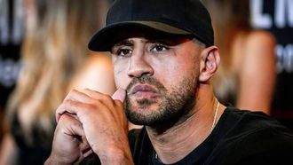 2022-10-07 12:18:01 AMSTERDAM - Badr Hari tijdens de weigh in en staredown een dag voor het event GLORY Collision 4. De kickbokser treft Alistair Overeem in het Gelredome. ANP REMKO DE WAAL