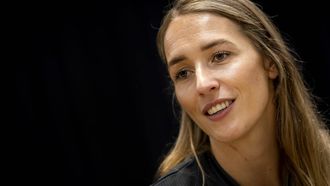 ARNHEM - Lois Abbingh tijdens een persmoment met de handbaldames van TeamNL. De handbalsters bereiden zich voor op de eerste reeks EK-kwalificatiewedstrijden. ANP KOEN VAN WEEL