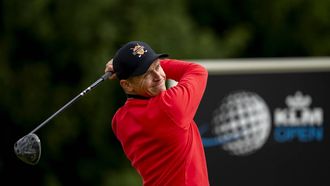 BADHOEVEDORP - Daan Huizing in actie op de slotdag van het KLM Open golftoernooi bij golfclub The International. ANP SANDER KONING
