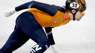 MILAAN - Friso Emons tijdens de kwartfinales 1.500 meter bij het shorttrack schaatsen in de Milano Ice Skating Arena op de Olympische Winterspelen van Milaan. ROBIN VAN LONKHUIJSEN / ANP