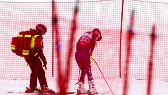 epa12692306 Lindsey Vonn of USA reacts after her fall during the women's Downhill race at the FIS Alpine Skiing World Cup in Crans-Montana, Switzerland, 30 January 2026.  EPA/JEAN-CHRISTOPHE BOTT