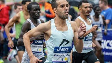 2023-09-17 10:24:46 ZAANDAM - Khalid Choukoud bij de 37e editie van de Dam tot Damloop. ANP RONALD HOOGENDOORN