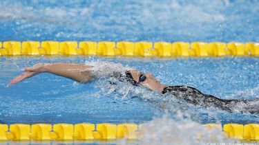 epa11144270 Sydney Pickrem of Canada  competes during the Women's 200m Individual Medley heats at the FINA World Aquatics Championships Doha 2024 in Doha, Qatar 11 February 2024.  EPA/MOHAMED MESSARA