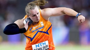 2023-08-26 20:36:13 BOEDAPEST - Jessica Schilder in actie tijdens de finale kogelstoten tijdens de achtste dag van de wereldkampioenschappen atletiek. ANP ROBIN VAN LONKHUIJSEN