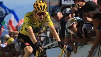 2023-07-14 17:13:13 epa10746347 Yellow Jersey overall leader Danish rider Jonas Vingegaard of team Jumbo-Visma arrives at the finish at 4th place during the 13th stage of the Tour de France 2023, a 138kms race from Chatillon-Sur-Charlaronne to Grand Colombier, France, 14 July 2023.  EPA/MARTIN DIVISEK