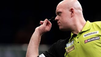 DEN BOSCH - Darter Luke Littler tijdens de kwartfinale van de TOTO Dutch Darts Masters. Tijdens het World Series-toernooi nemen acht Nederlandse darters het op tegen acht internationale topdarters. ANP JEROEN JUMELET