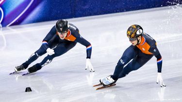 MILAAN - Teun Boer en Jens van 't Wout in actie op de b-finale van de mixed relay in de Milano Ice Skating Area, tijdens de Olympische Winterspelen. SEM VAN DER WAL / ANP