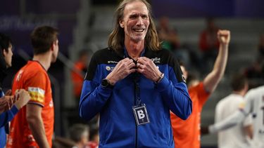 Netherlands' coach Staffan Olsson reacts during the Men's handball World Championship main round II match between Netherlands and France at the Arena Varazdin in Varazdin on January 23, 2025. 
Anne-Christine POUJOULAT / AFP