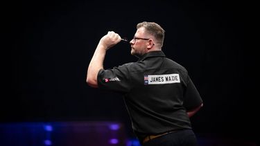 AMSTERDAM - James Wade in actie tijdens Dutch Darts Masters 2022 in de Ziggo Dome. ANP JEROEN JUMELET