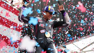 epa12857694 Aprilia Racing rider Jorge Martin of Spain celebrates his first place finish in the MotoGP sprint race for the Motorcycling Grand Prix of the United States at the Circuit Of The Americas racetrack in Austin, Texas, USA, 28 March 2026. The 2026 Motorcycling Grand Prix of the United States will be held on 29 March 2026.  EPA/DUSTIN SAFRANEK