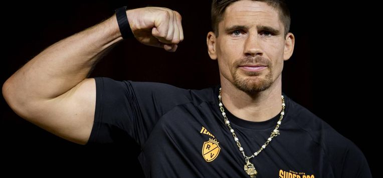 CAIRO - Bokser Rico Verhoeven tijdens een weging in het Grand Egyptian Museum voorafgaand aan het titelgevecht met de ongeslagen wereldkampioen Oleksandr Usyk bij de Piramides van Gizeh. KOEN VAN WEEL / ANP