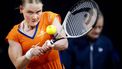 DEN HAAG - Suzan Lamens in haar partij tegen Tatjana Maria tijdens de Billie Jean King Cup tenniswedstrijd, kwalificaties groep F, van Duitsland tegen Nederland. ANP KOEN VAN WEEL