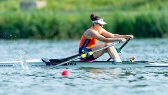 AMSTERDAM - Femke van de Vliet in actie op de finale lichte vrouwen skiff op de vierde dag van de wereldkampioenschappen roeien op de Bosbaan in het Amsterdamse Bos. IRIS VAN DEN BROEK / ANP
