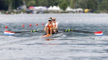 epa11365961 Lisa Scheenaard (R) and Martine Veldhuis of the Netherlands compete in the Women's Double Sculls heat on the first day of the 2024 World Rowing Cup at Rotsee in Lucerne, Switzerland, 24 May 2024.  EPA/PHILIPP SCHMIDLI