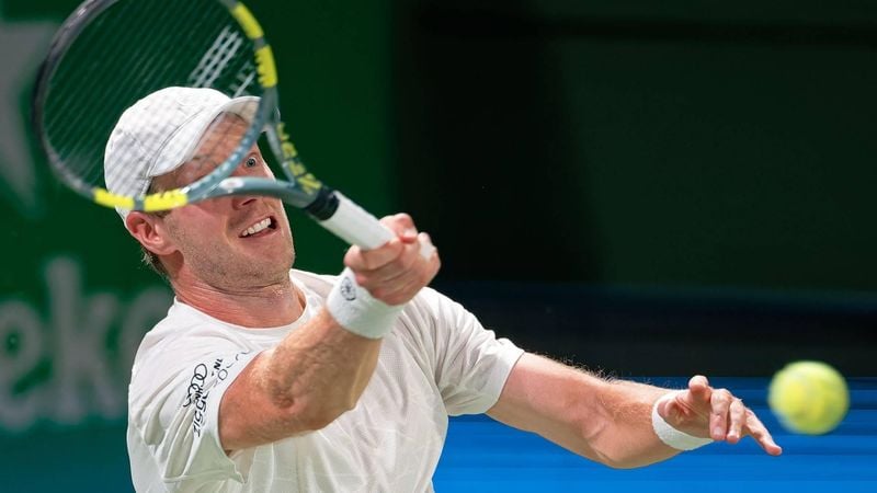 epa13288903 Botic van de Zandschulp of Netherlands in action during his Men's Singles match against Daniel Merida of Spain at the Shanghai Masters tennis tournament in Shanghai, China, 08 October 2026.  EPA/ALEX PLAVEVSKI
