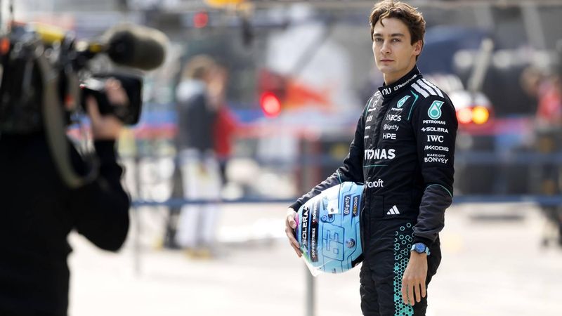 SHANGHAI - George Russell (Mercedes) tijdens een fotoshoot op het Shanghai International Circuit in aanloop naar de Chinese Grand Prix. SANDER KONING / ANP