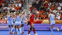 AMSTELVEEN -  Speelsters van Nederland vieren de 2-0 van  Yibbi Jansen van Nederland tijdens de groepsfase wedstrijd op het WK hockey tussen Nederland en Chili in het Wagener Stadion. SEM VAN DER WAL / ANP