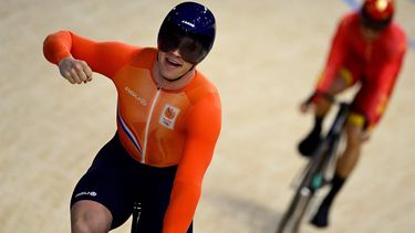 Netherlands' Harrie Lavreysen reacts after the men's track cycling keirin first round of the Paris 2024 Olympic Games at the Saint-Quentin-en-Yvelines National Velodrome in Montigny-le-Bretonneux, south-west of Paris, on August 10, 2024. 
John MACDOUGALL / AFP