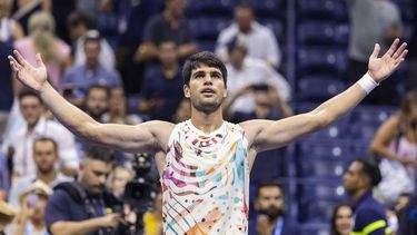 2023-09-07 05:48:42 Spain's Carlos Alcaraz celebrates his win against Germany's Alexander Zverev the US Open tennis tournament men's singles quarter-finals match at the USTA Billie Jean King National Tennis Center in New York City, on September 6, 2023. 
COREY SIPKIN / AFP