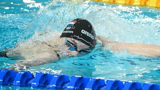 epa12575393 Marrit Steenbergen of Netherlands competes in the Women's 200m Individual Medley Final during the European Short Course Swimming Championships at the Aqua Lublin, in Lublin, 06 December 2025.  EPA/Wojtek Jargilo POLAND OUT