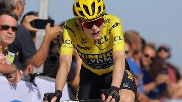 2023-07-09 18:08:36 Jumbo-Visma's Danish rider Jonas Vingegaard reacts as he cycles to the finish line during the 9th stage of the 110th edition of the Tour de France cycling race, 182,5 km between Saint-Leonard-de-Noblat and Puy de Dome, in the Massif Central volcanic mountains in central France, on July 9, 2023. 
Thomas SAMSON / AFP