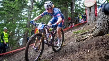 epa11430092 Puck Pieterse from the Netherlands on her way winning the Short Track Elite Women, XCC, WHOOP UCI Mountain Bike World Series, in Crans Montana, Switzerland, 22 June 22 2024.  EPA/MAXIME SCHMID