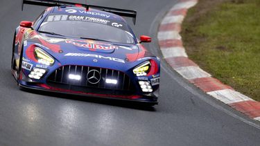 NÜRBURG - Max Verstappen met zijn Mercedes AMG GT3 tijdens de 24 uur van Nürburgring, op het Duitse circuit in de Eifel. Verstappen wisselt het stuur af met de Oostenrijker Lucas Auer, de Andorrees Jules Gounon en de Spanjaard Daniel Juncadella. SANDER KONING / ANP
