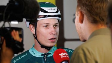 Belgium's  Jordi Meeus of Bora-Hansgrohe speaks to the press ahead of the   'Natourcriterium Aalst' cycling event in Aalst on July 24, 2023.  The traditional 'criteriums' are local showcases for which mainly cyclists who rode the Tour de France are invited.  
KURT DESPLENTER / Belga / AFP
