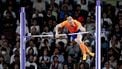 TOKIO - Menno Vloon op het onderdeel Polsstokhoogspringen tijdens de WK atletiek in het Japan National Stadium. ANP ROBIN VAN LONKHUIJSEN