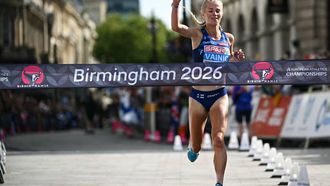 Finland's Alisa Vainio celebrates as she crosses the finish line to win the women's marathon during the European Athletics Championships in Birmingham on August 16, 2026. 
Paul ELLIS / AFP