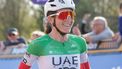 epa12005463 Elisa Longo Borghini of UAE Team ADQ wins the 13th Dwars door Vlaanderen one-day cycling race over 128.5 km from Waregem to Waregem, Belgium, 02 April 2025.  EPA/OLIVIER MATTHYS