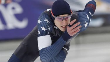 epa11124682 Jordan Stolz of the United States competes during the 1st 500 meters Men's race of the ISU World Cup Speed Skating, in Quebec City, Quebec, Canada, 03 February 2024.  EPA/CJ GUNTHER