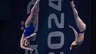Netherlands' Inge Jansen and Netherlands' Celine Van Duijn compete in the final of the women's 3m springboard synchro diving event during the 2024 World Aquatics Championships at Hamad Aquatics Centre in Doha on February 7, 2024. 
SEBASTIEN BOZON / AFP