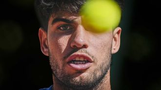 epa12889377 Carlos Alcaraz of Spain in action during a training session at the Barcelona Open tennis tournament in Barcelona, Spain, 14 April 2026.  EPA/Enric Fontcuberta