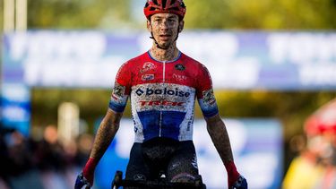 2023-10-29 02:00:00 Dutch rider Lars Van Der Haar celebrates as he crosses the finish line to win the men's elite race at the World Cup Cyclocross cycling event, stage 2 of the UCI World Cup Cyclocross competition, in Maasmechelen, on October 29, 2023. 
JASPER JACOBS / Belga / AFP