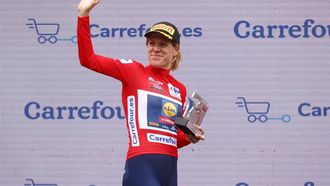epa12072889 Dutch Ellen van Dijk (R) celebrates winning the first stage of the Women's Spanish Vuelta cycling race in Barcelona, Spain, 04 May 2025.  EPA/Quique Garcia