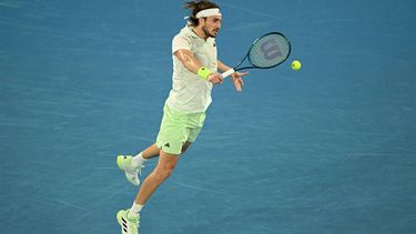 epa11084700 Stefanos Tsitsipas of Greece in action during his round 2 match against Jordan Thompson of Australia on Day 4 of the 2024 Australian Open at Melbourne Park in Melbourne, Australia, 17 January 2024.  EPA/LUKAS COCH  AUSTRALIA AND NEW ZEALAND OUT