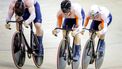 2022-10-12 22:11:15 SAINT-QUENTIN-EN-YVELINES - Jeffrey Hoogland, Harrie Lavreysen en Roy van den Berg in actie in de finale op het onderdeel teamsprint voor mannen tijdens de eerste dag van de wereldkampioenschappen baanwielrennen. ANP ROBIN VAN LONKHUIJSEN