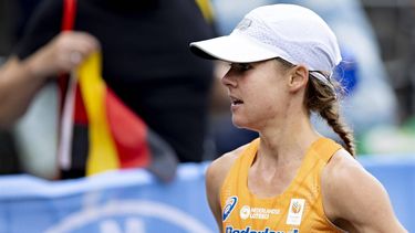 MUNCHEN - Nienke Brinkman in actie tijdens de marathon voor vrouwen op de vijfde dag van het Multi-EK. De Duitse stad Munchen huisvest in 2022 een gecombineerd EK van diverse sporten. ANP IRIS VAN DEN BROEK