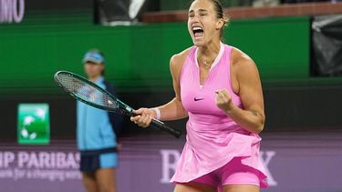 epa11210422 Aryna Sabalenka of Belarus celebrates after defeating Peyton Stearns of the United States during the BNP Paribas Open tennis tournament in Indian Wells, California, USA, 09 March 2024.  EPA/RAY ACEVEDO