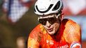 LIEVIN, FRANKRIJK - Tibor Del Grosso (Nederland) komt als eerste over de finish tijdens het WK veldrijden in het Franse Lievin. ANP BAS CZERWINSKI