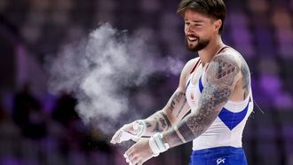 epa12464473 Casimir Schmidt of Netherlands reacts in the Men's Horizontal Bar at the FIG Artistic Gymnastics World Championships 2025 in Jakarta, Indonesia, 19 October 2025.  EPA/MAST IRHAM