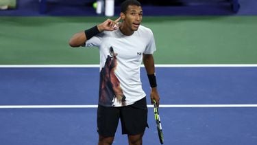 Canada's Felix Auger-Aliassime celebrates his victory over Germany's Alexander Zverev during their men's singles third round match on day seven of the US Open tennis tournament at the USTA Billie Jean King National Tennis Center in New York City, on August 30, 2025. 
CHARLY TRIBALLEAU / AFP
