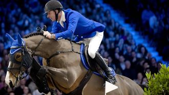 2023-01-29 17:14:52 AMSTERDAM - Ruiter Jur Vrieling (NED) op Fiumicino van de Kalevallei tijdens de FEI Jumping world Cup op Jumping Amsterdam 2023 in de RAI Amsterdam op 29 januari 2023 in Amsterdam, Nederland. ANP SANDER KONING