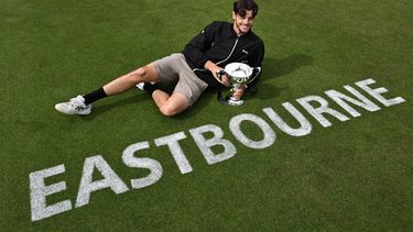 USA's Taylor Fritz poses with the trophy after winning against Australia's Max Purcell during their men's singles final tennis match at the Rothesay Eastbourne International tennis tournament in Eastbourne, southern England, on June 29, 2024. Fritz won the match 6-4, 6-3.
Glyn KIRK / AFP