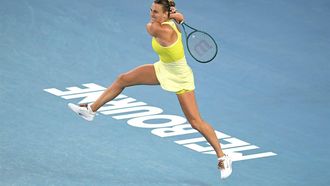 epa11841429 Aryna Sabalenka of Belarus in action during her Women's Singles quarterfinal match against Anastasia Pavlyuchenkova of Russia at the  Australian Open tennis tournament in Melbourne, Australia, 21 January 2025.  EPA/LUKAS COCH  AUSTRALIA AND NEW ZEALAND OUT